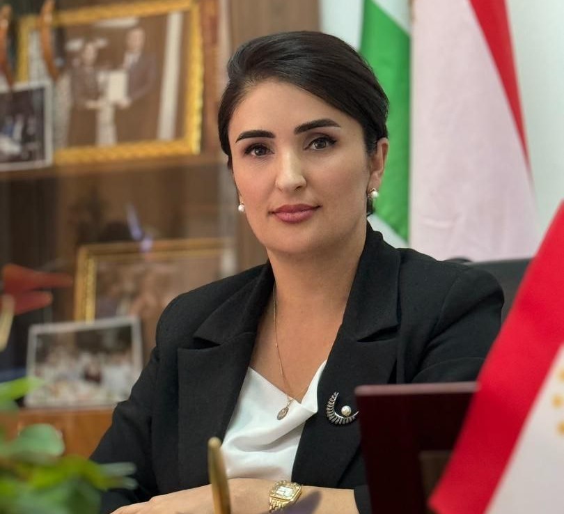 Сотрудник 1